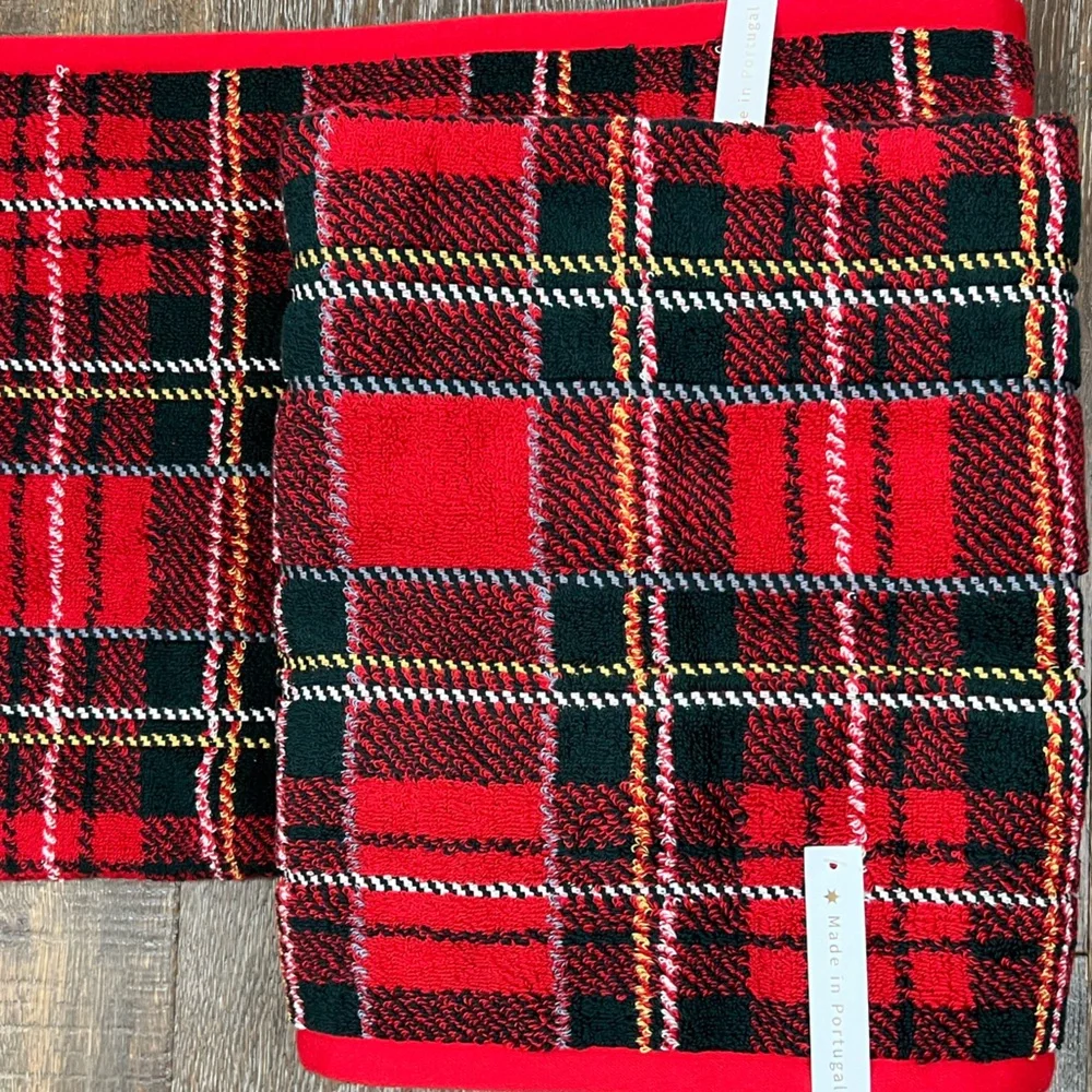 Bianca - ‘Winter Plaid bundle’ bath towel set. NWT Firm!